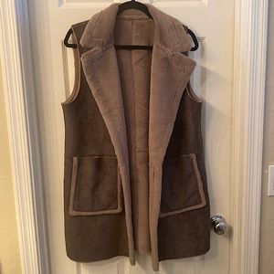 Ralph Lauren faux fur vest coat with large pockets, Grey, size Medium